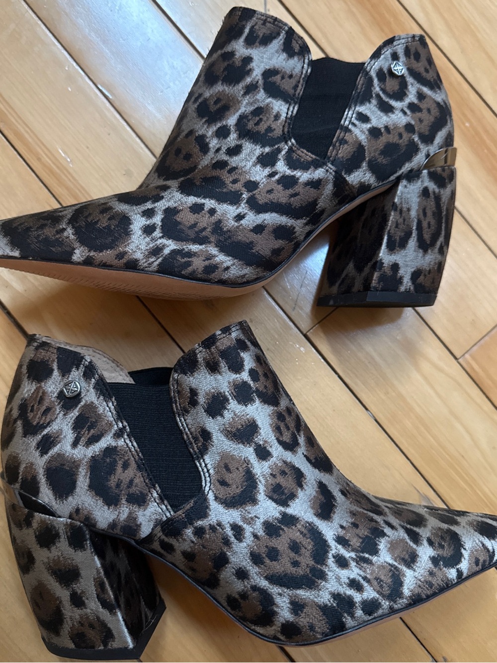 Maxinee Leopard Print Booties - Picture 2 of 7